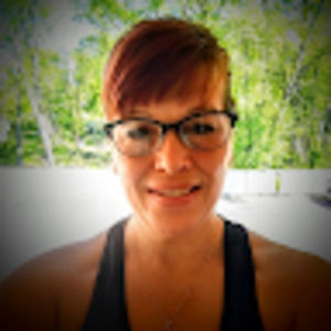 Meet your Posher, Crystal